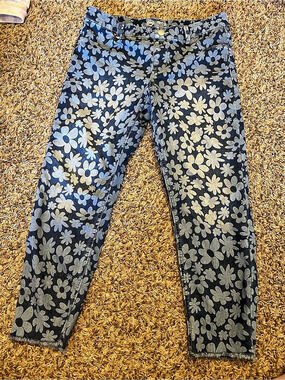 Wonder Nation distressed Jegging Floral Skinny Jeans dark and faded blue. Size 1